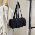 Sac Boston noir en toile avec bandoulière large à œillets et boucles argentées vintage - Noir