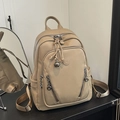 Mochila de piel sintética beige con textura fina y correas ajustables - Caqui
