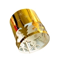 Goldenes Weihnachts-Windlicht aus Metall mit Schneemann und Tannenbaum Ausstanzungen - Reflektierendes Gold
