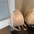 Zaino in nylon beige con tracolla ricamata floreale e logo in metallo da donna - Bianco Sporco