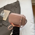 Petit sac carré rose clair en similicuir grainé avec détails en argent brillant - Rose