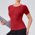 T-shirt de yoga rouge à manches courtes ajusté avec col rond et manches raglan pour femme - S / Rouge