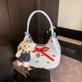 Borsa sottobraccio a pois azzurri con fiocco rosso e ciondolo a forma di orsetto di peluche - Blu Chiaro Con Pendente