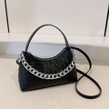 Borsa hobo nera intrecciata con catena argentata e tracolla rimovibile - Nero