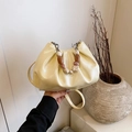 Bolso nube plisado amarillo pálido con asa de cuentas acrílicas y bandolera - Amarillo