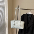Borsa a spalla minimalista con motivo marmorizzato verde chiaro e dettaglio nodo alla moda - Verde Senza Pendente