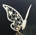 Segnaposto a farfalla bianca con intaglio a cuore per decorazioni di calici da nozze - Bianco