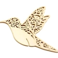 Détail du marque-place colibri découpé au laser avec motifs évidés complexes - Beige