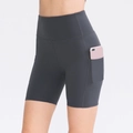 Donkergrijze yoga short met hoge taille, zijzakken en vochtafvoerende stretch materiaal - S / Bottoms / Dageraadgrijs