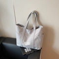 Grande borsa tote grigio chiaro con stampa KFR e tasche laterali per il pendolarismo - Grigio