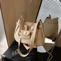 Sac seau chic en cuir beige avec une mini pochette assortie pour le style quotidien - Kaki