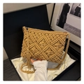 Borsa a tracolla kaki lavorata a mano con trama a rombi e decorazione di nappe - Cachi
