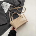 Elegante borsa a secchiello beige con manico rotondo e tracolla regolabile da ufficio - Tè al Latte Senza Ciondolo