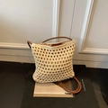 Sac seau tissé crème chic avec bandoulières en cuir marron foncé pour l'été décontracté - Beige Sans Pendentif