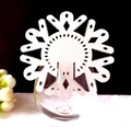 Marque-place flocon de neige découpé au laser pour décoration de table de mariage - Blanc