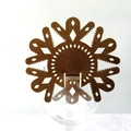 Marque-place flocon de neige marron découpé au laser pour décoration de table Noël - café