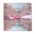 Laserschnitt-Hochzeitseinladung in Rosa mit Satinband und Karte mit M+J Initialen - Rosa
