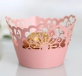 Involucri per cupcake rosa tagliati al laser con motivi floreali e cioccolato - Rosa