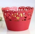 Gedetailleerd lasergesneden rozenpatroon op rode papieren cupcake wrapper voor bruiloft - 5cm / Parelrood