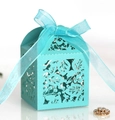Dettaglio di motivi foglia tagliati al laser su confezione regalo blu tiffany - Blu Ottanio