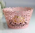 Dettaglio di pirottini per cupcake rosa tagliati al laser con motivi a cuore - 5*5*8CM / Rosa