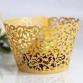 Detail of laser-cut gold vine cupcake wrappers with metallic finish and floral pattern - 5cm / Gold