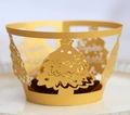 Detaillierte lasergeschnittene goldene Weihnachtsbaum-Muffinform mit Merry Christmas - 5cm / Gold