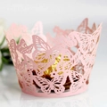 Rosa lasergeschnittene Schmetterling-Cupcake-Förmchen mit Hohlmuster für Hochzeitsdeko - 5cm / Rosa