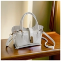 Vista dettagliata della borsa tote 2 in 1 in PVC trasparente con pochette interna bianca - Bianco