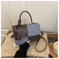 Bolso bandolera pequeño para mujer en cuero marrón y patchwork de mezclilla gris - café