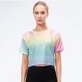 T-shirt sportiva da donna con sfumatura arcobaleno in tessuto a rete traspirante - S / Sfumatura Arcobaleno (Rosa)
