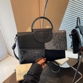 Bolso de mano chic para mujer en cuero negro con retazos de piel de serpiente y correa - Gris