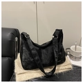 Grote zwarte fluwelen hobo-tas met vintage halve maan design en schouderband - Zwart Zonder Hanger (6610-MC)
