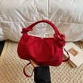 Elegante rode suède handtas met geplooide textuur en geknoopte handgreep voor dames - Bordeauxrood