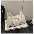 Bolso de hombro elegante en charol blanco con lazo dorado y diseño moderno trapezoidal - Blanco