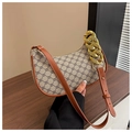 Borsa a spalla Hobo vintage con motivo jacquard geometrico e catena dorata - Marrone