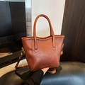 Grand sac cabas en cuir marron texturé avec poignée ronde et bandoulière réglable - Sans Pendentif / Marron