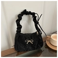 Bolso de hombro media luna plisado negro con lazo dorado y asa rizada de moda - Negro