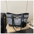 Sac fourre-tout gris-bleu avec garniture en cuir noir et boucle ceinture - Bleu et Noir