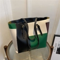 Bolso tote minimalista de cuero PU con paneles de bloques de color verde, negro y beige - Verde
