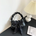 Elegante schwarze Umhängetasche mit gerafftem Griff und dekorativer großer Schleife - Schwarz
