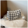 Minimalist black and white plaid tote bag with wide strap and Fashion leather label - White