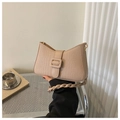 Sac à main beige effet crocodile avec bandoulière tressée et boucle carrée élégante - Kaki