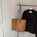 Borsa tote grande marrone caramello con cuciture a contrasto e lunghi spallacci - Marrone