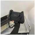 Elegante borsa sottobraccio nera con trama a scacchi e design a tracolla intrecciata - Nero