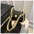 Petit sac carré bicolore tendance en noir et jaune clair avec boucle circulaire - Noir