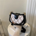 Quilted half-moon shoulder bag in beige and black leather with braided chain strap - Black