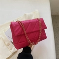 Magenta geometric quilted crossbody bag with gold chain strap in urban fashion style - Rose Red