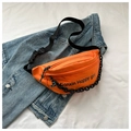 Lebendige orangefarbene Harajuku Brusttasche aus Nylon mit schwarzem Buchstabendruck - Orange Ohne Anhänger