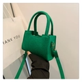 Schicke smaragdgrüne Filztasche mit verstellbarem Riemen und Griffen für Damen - Grün
